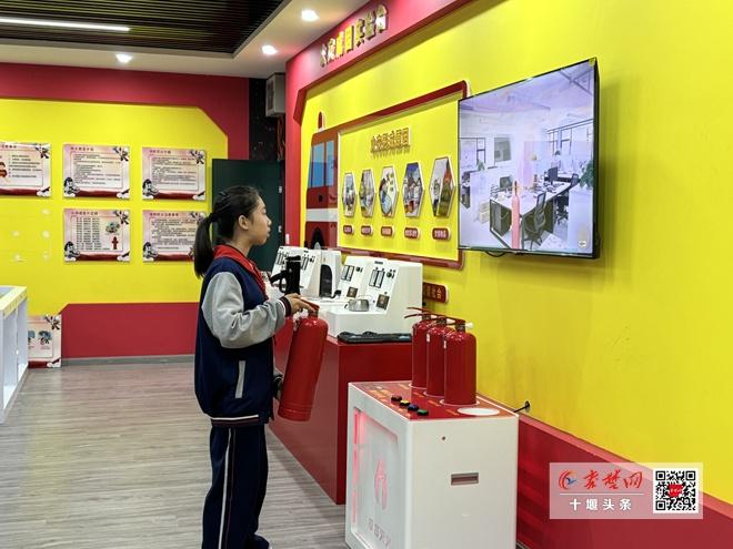 50 余名学生齐聚十堰，这场生命安全科普观展活动太震撼  第3张