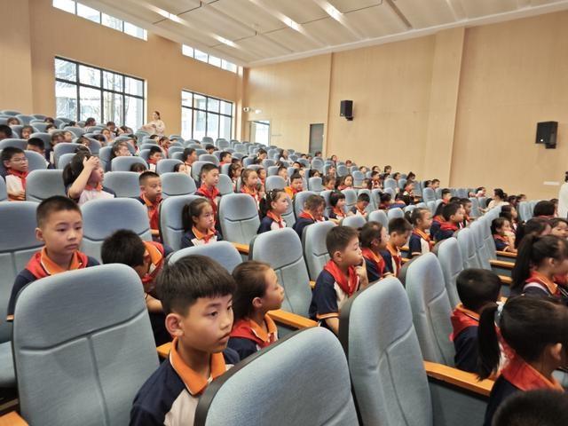 声音的魅力：如风主讲，带你探索心灵桥梁与梦想翅膀  第3张