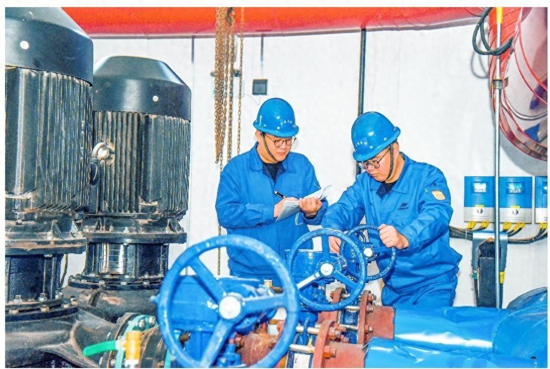 嘉恒集团供热公司积极应对降温，提前部署保障供暖，让市民家中暖意融融  第1张