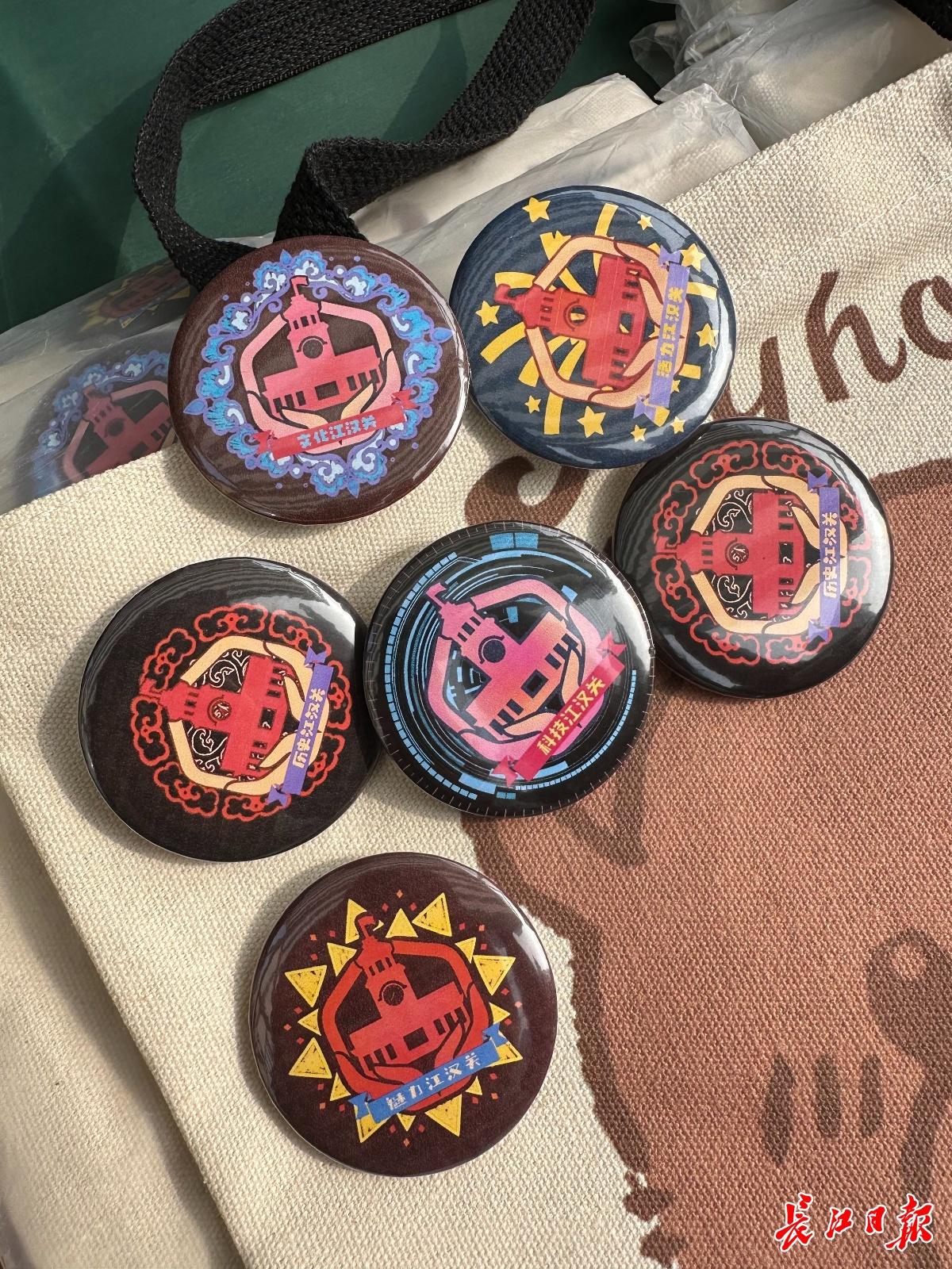 江汉关社区举行世界儿童日主题活动，特色文创产品成亮点  第2张