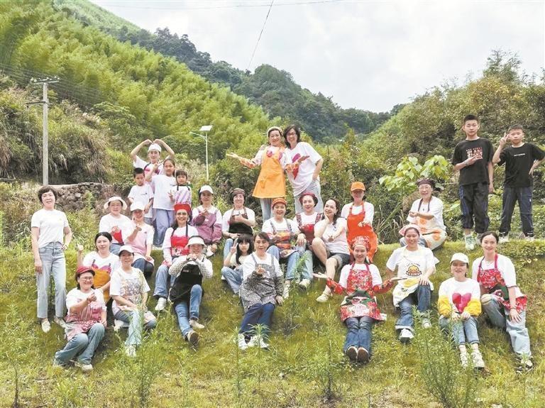 3 年，100 多人！东北丹姐旗袍公益培训班，让更多女性敢于追求美  第2张