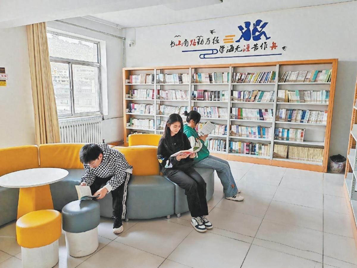 府谷县图书馆：让书香弥漫广袤山乡，助力乡村全面振兴