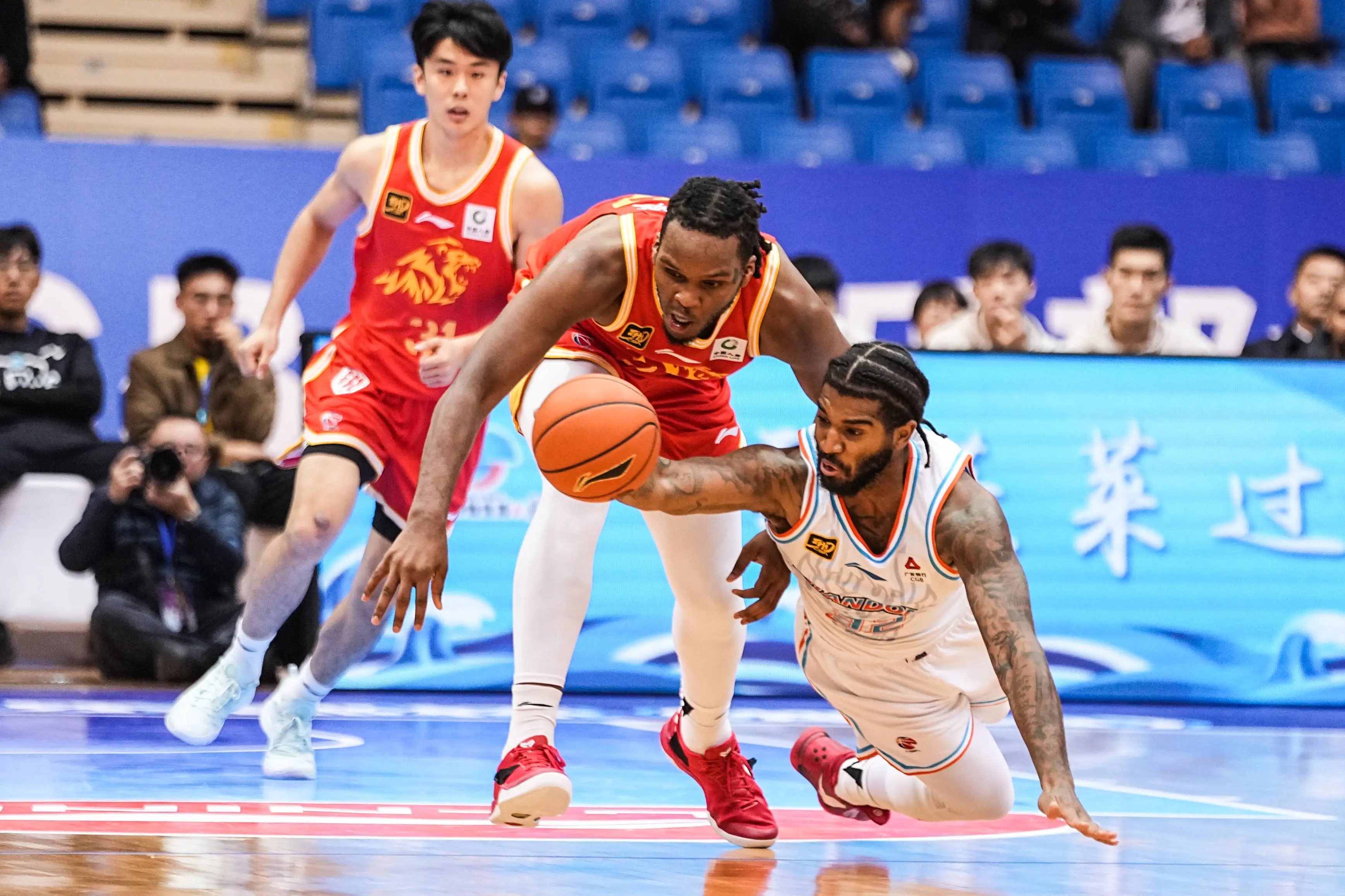 CBA 俱乐部杯：小鬼当家，谁能捧起冠军奖杯？
