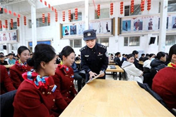 警校携手！哈尔滨开展系列活动，从源头上遏制网络谣言传播  第1张