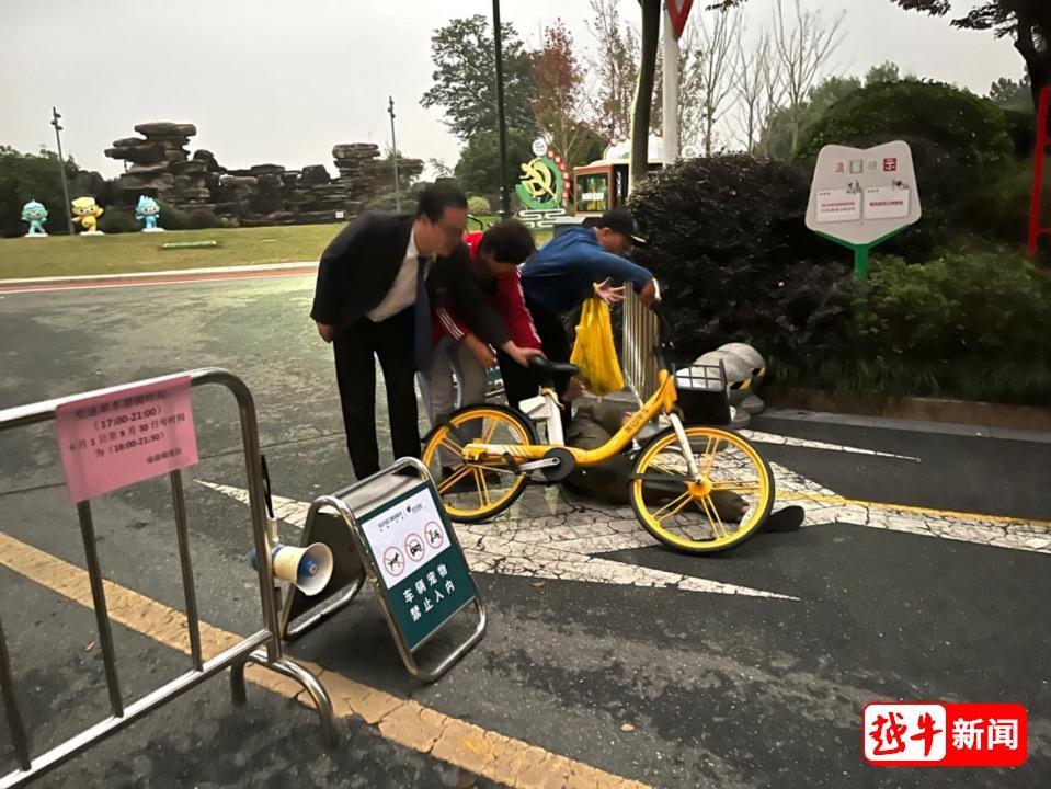 迪荡湖公园入口新增闸口引网友疑惑，记者实地探访发现竟是为了……  第3张