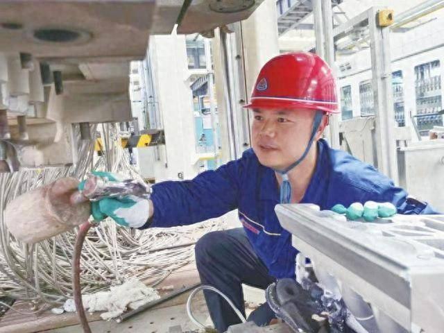 河洛大工匠任现伟：沉心钻研技术，助力企业高质量发展