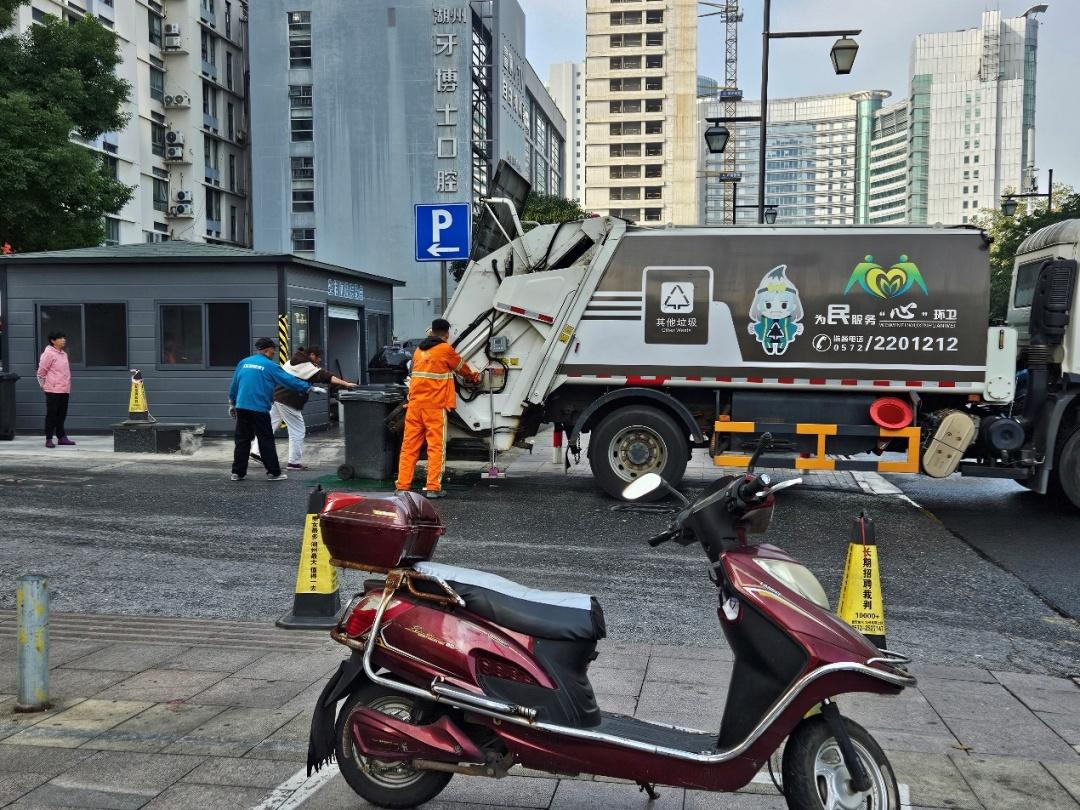 爱山街道新天地垃圾驿站中转站启用，闲置空地变身环保新地标  第2张