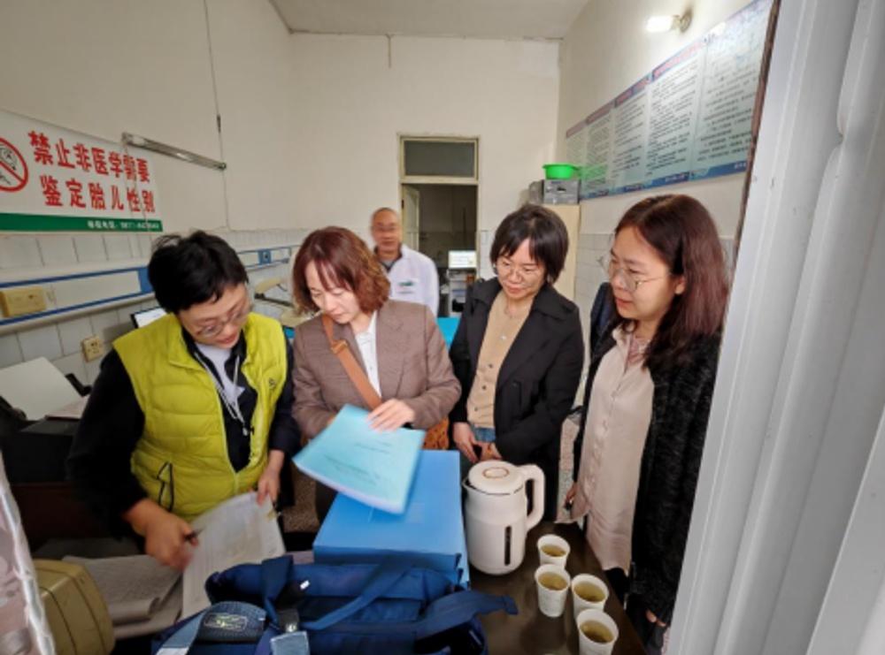 义诊活动助力健康，专家确诊腹壁嵌顿疝，及时救治患者  第2张