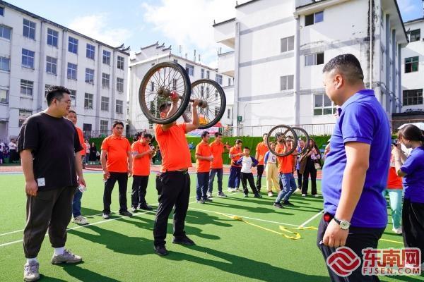 2024 年泰宁县首届村 BA 激情开赛，200 余名队员绘制乡村篮球画卷  第4张
