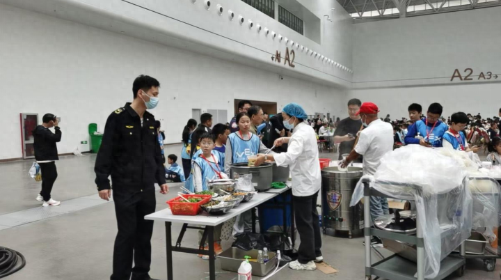 2000 名选手齐聚鄂州！市场监管局全力保障 VEX 机器人大赛食品安全  第1张