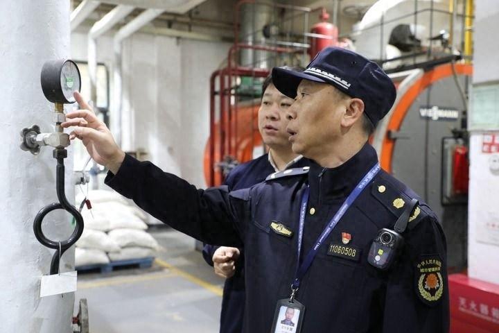 北京城管执法部门启动采暖季供热执法保障工作，全力保障居民温暖过冬