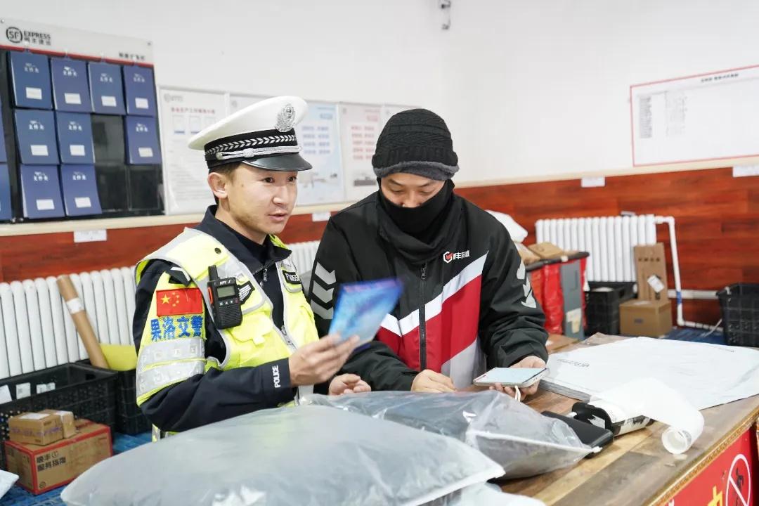 果洛交警走村入户，为农村交通安全筑牢屏障  第3张