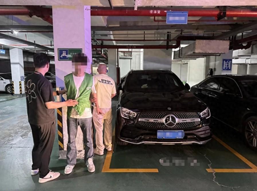 现金不翼而飞，究竟是谁在深夜伸出黑手？