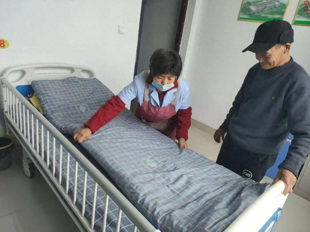 气温下降，辛寨街道多措并举，让老年人温暖过冬