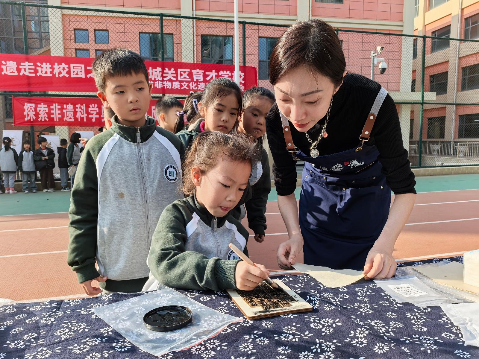 非遗进校园，甘肃这所学校的文化盛宴太惊艳了  第2张