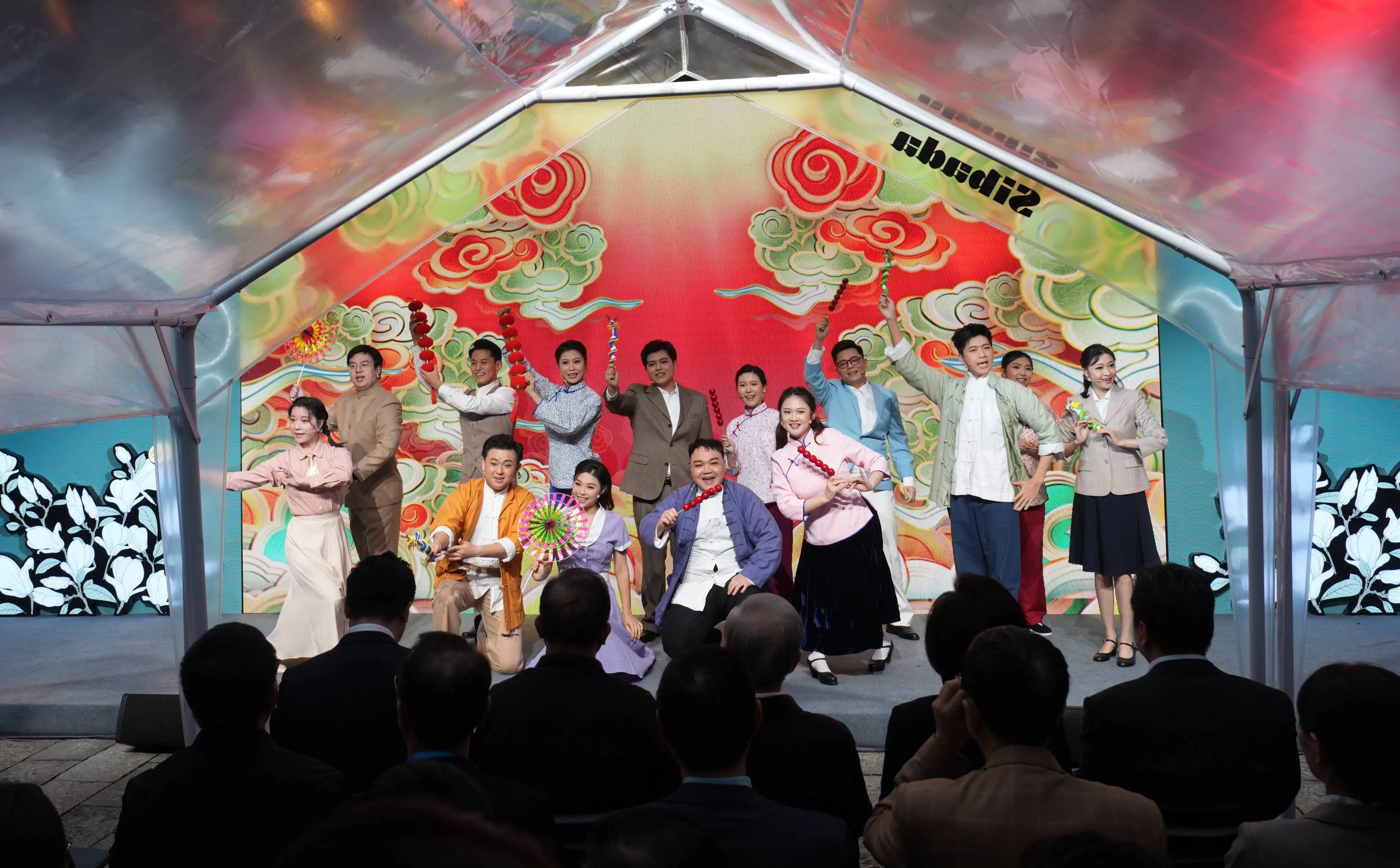 2024 上海沪剧艺术节盛大开幕，50 余场演出将沪剧艺术送到家门口  第3张