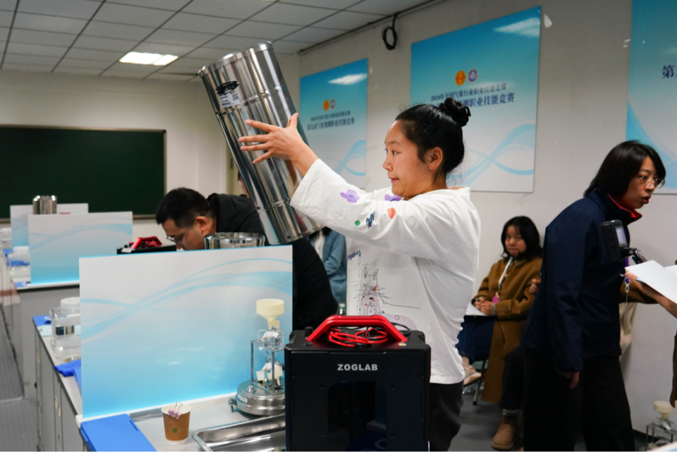 30 分钟内调试设备、排除故障！这场气象技能大比拼太燃了  第4张