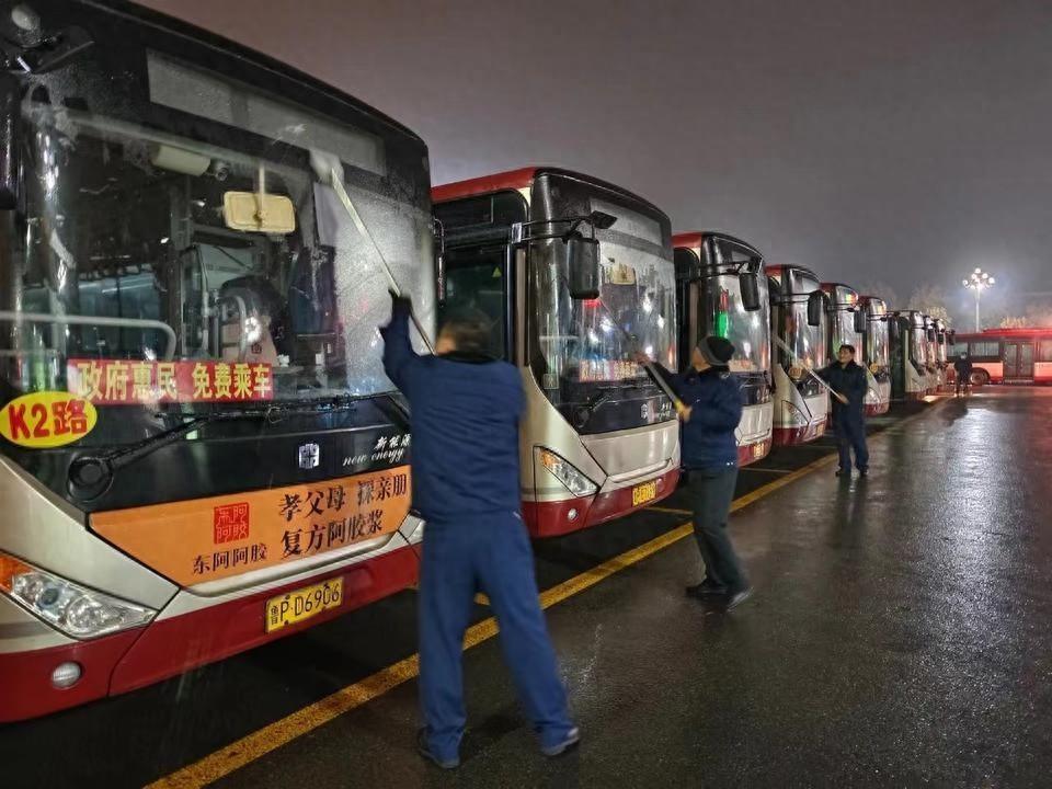 聊城供暖季免费乘公交！5 年持续惠民，72 条线路全涵盖，你还在等什么？