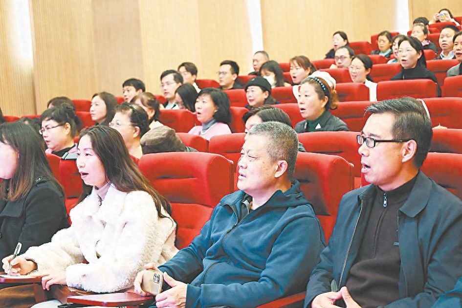 岁月不老，歌声依旧：老年人合唱研学课程点亮晚年生活