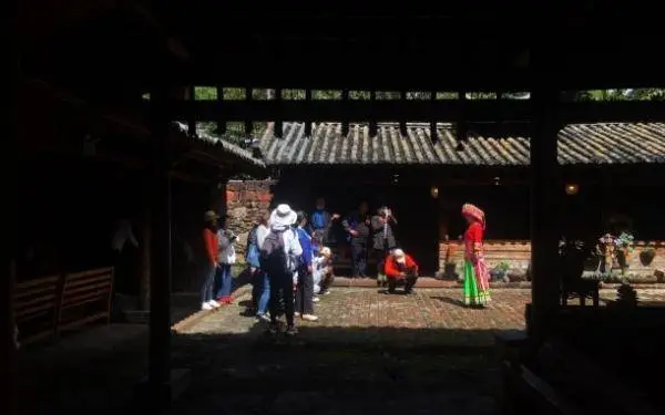 揭秘丽江老君山：神山背后的自然奇迹与多元文化交融  第2张