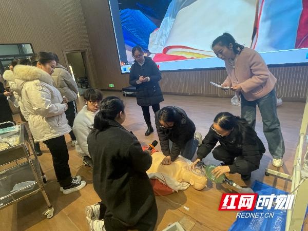 2024年湖南乡村医生能力提升：湘雅医院专家团队如何打造健康守门人？  第2张