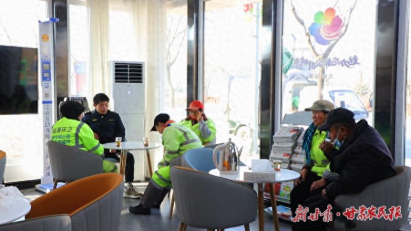 揭秘临夏市街头巷尾的温馨港湾：劳动者驿站如何成为城市温情的传递者  第1张