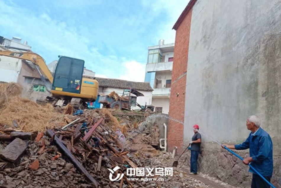 义乌稠江街道拆除3处危旧房，安全隐患终被消除，居民安全有保障