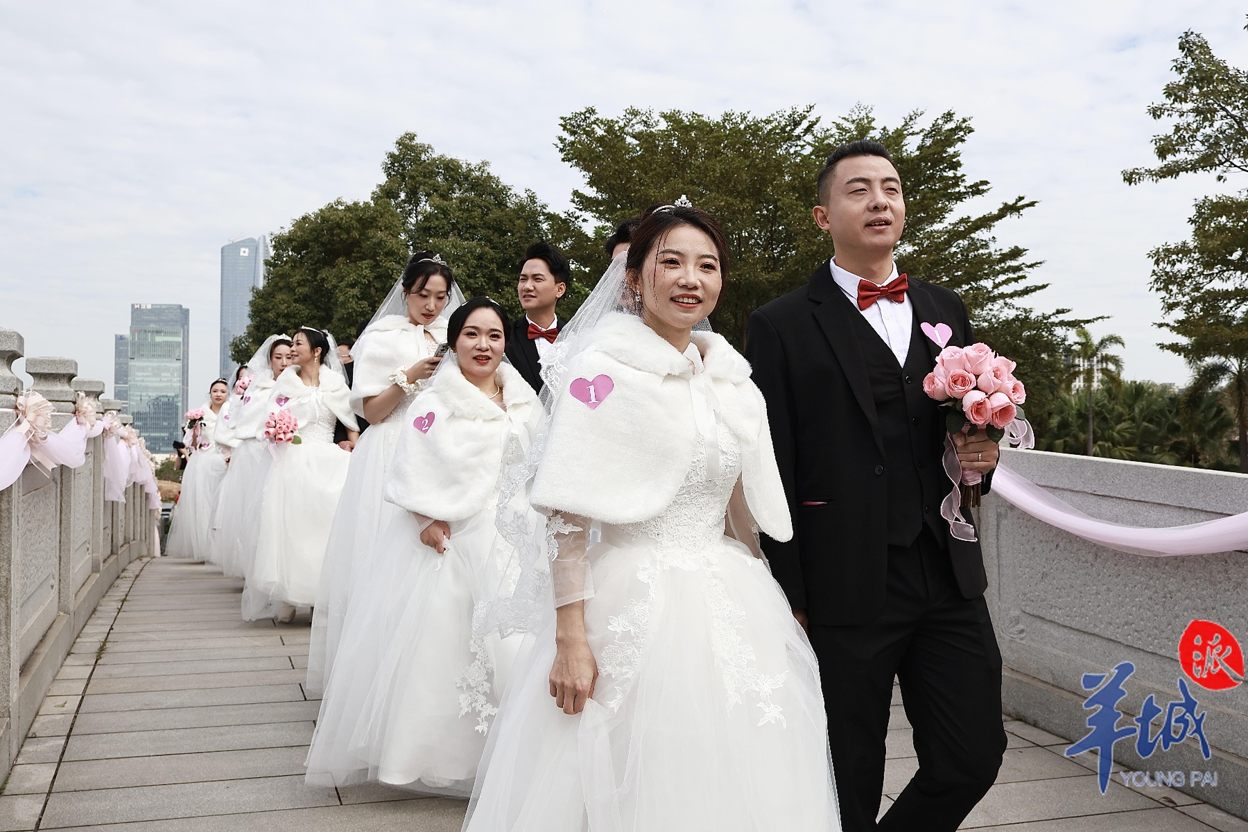 18对新人在广州浪漫集体婚礼，甜蜜花城缘主题曲发布，幸福最真  第8张