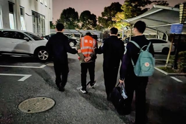 揭秘：上海消费券为何‘手慢无’？背后竟藏着数百人黄牛大军  第3张