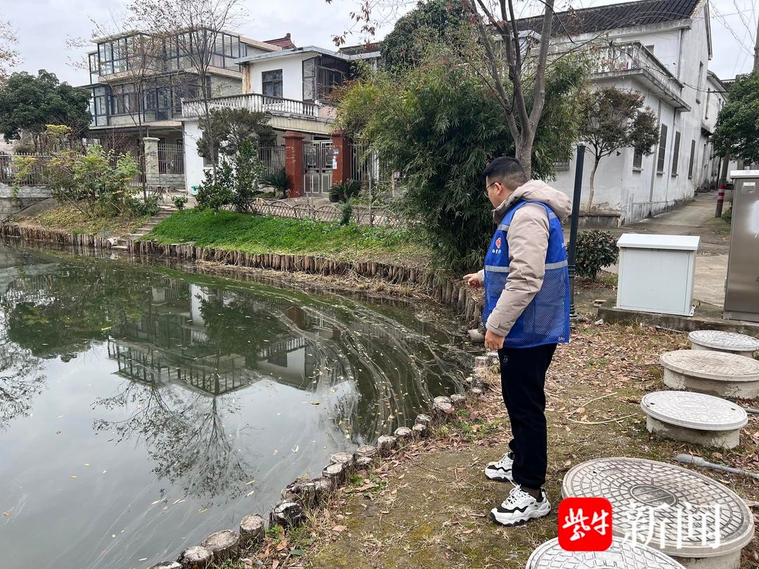 常熟李村村网格员巡河护河，守护水清岸绿的美丽家园  第2张