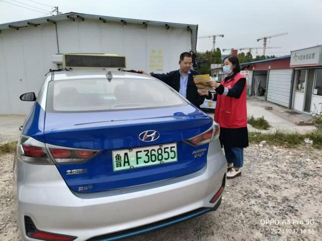 交通安全宣传进社区，这些知识你都知道吗？  第2张
