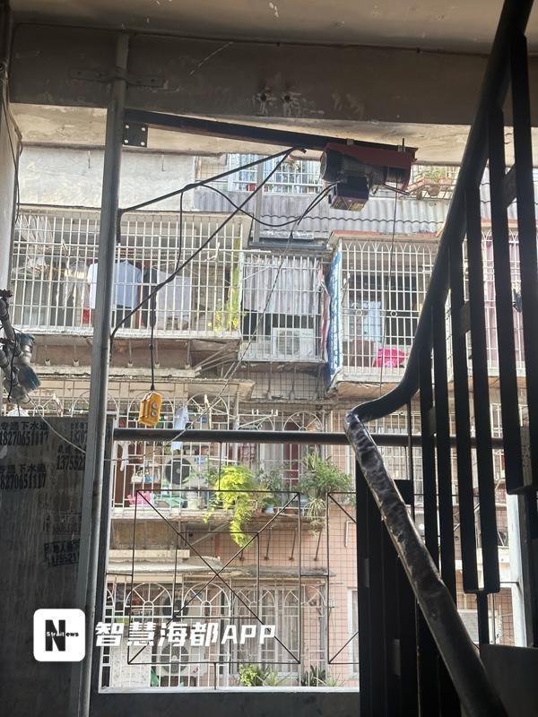 福州一小区住户囤放大量锂电池，无人应答，安全隐患令人担忧  第2张
