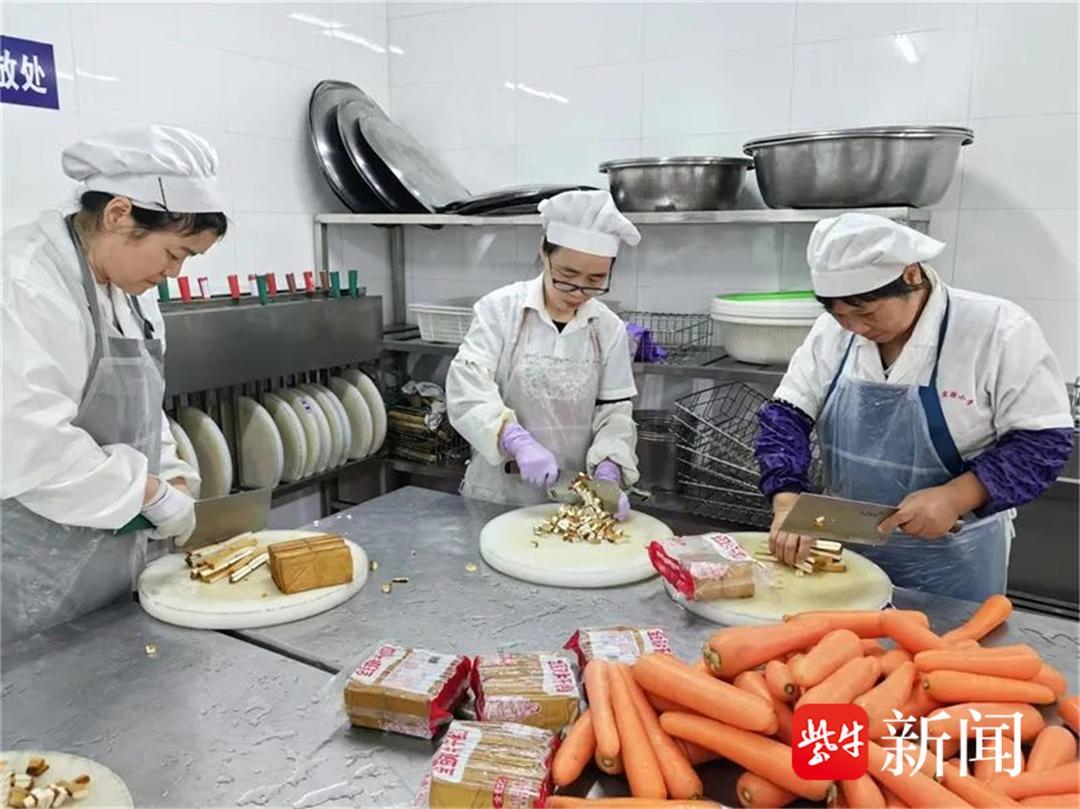 扬中校园食堂竟如此操作，师生们的饮食安全有保障了  第2张