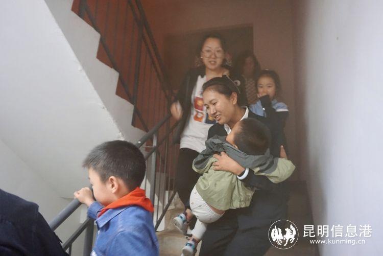你知道吗？昆明这个社区的消防安全院坝课堂宣传活动火了  第3张