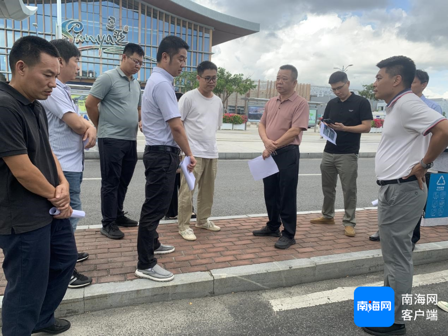 三亚动车站进站道路破损，多部门推诿无人认领，市民出行受阻  第2张