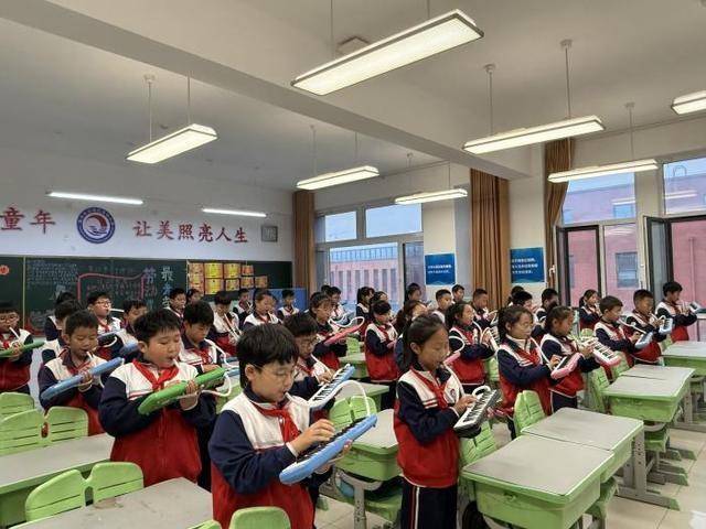 口风琴大赛震撼来袭！滨州清怡小学北校区学子用音乐征服全场  第7张