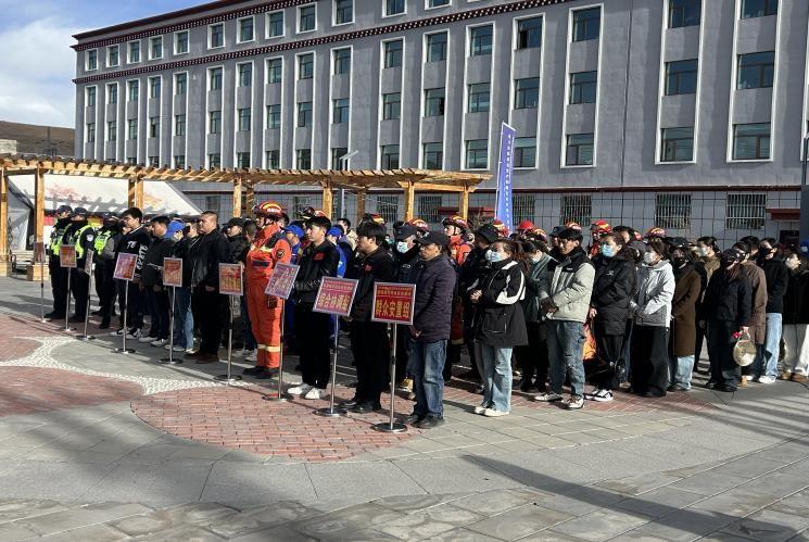 2024 年玛沁县东昆仑山地震断裂带防震减灾综合应急演练活动震撼来袭  第2张