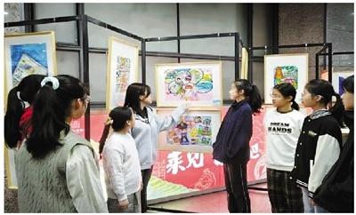 11 名学生作品在市民中心展出，最小获奖者六年级，她的作品有何特别之处？  第1张