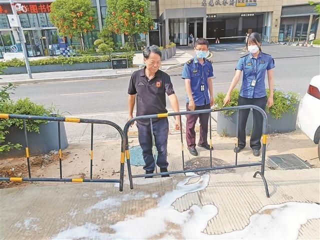 福城街道执法一中队：强力推进城中村综合整治，开出全区首罚单  第3张