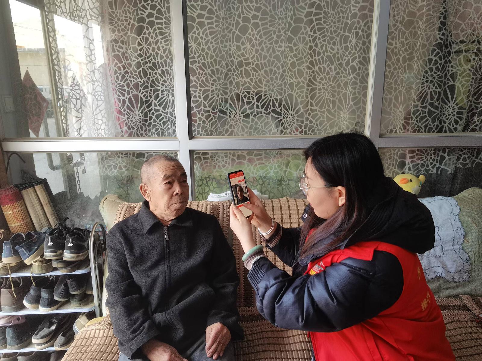 铁爸爸铁妈妈红色帮帮团：用行动诠释团结友爱，为社区注入温暖力量  第2张