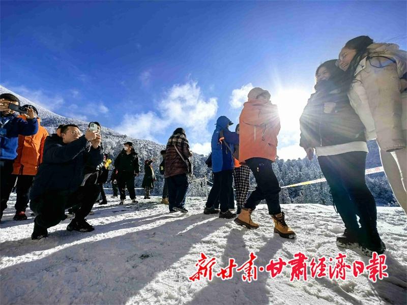 人间仙境官鹅沟：5A 级景区，负氧离子达 1.8 万个/立方厘米，不来后悔  第2张