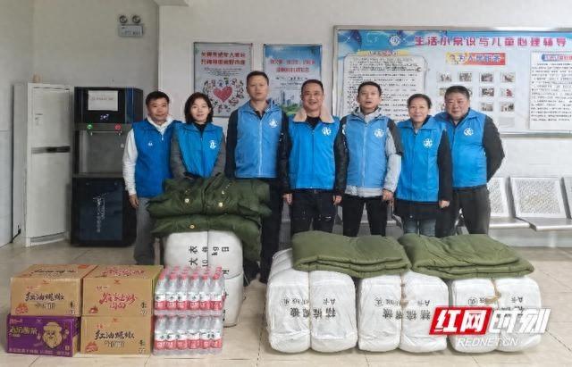寒冬送温暖！株洲市救助管理站开展街面巡查专项救助行动，持续至 2025 年 3 月  第1张