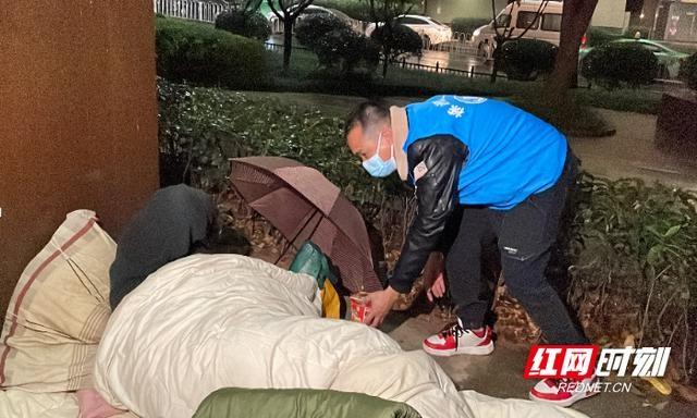 寒冬送温暖！株洲市救助管理站开展街面巡查专项救助行动，持续至 2025 年 3 月  第2张