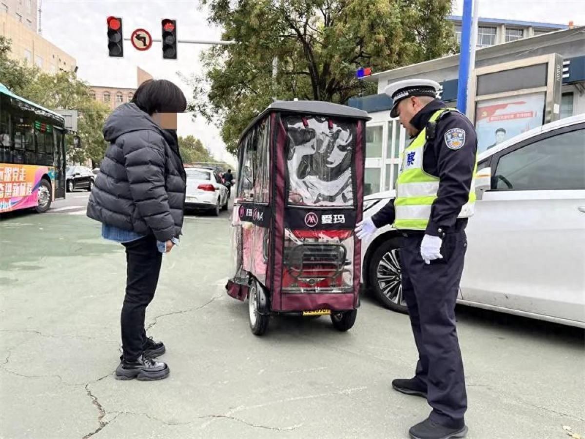 漯河交警放大招！即日起至 2025 年 2 月 8 日，全面整治电动自行车交通违法乱象  第1张