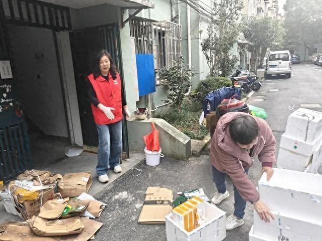 宝山区张庙街道：全民消防，安全至上，打造平安城区  第1张