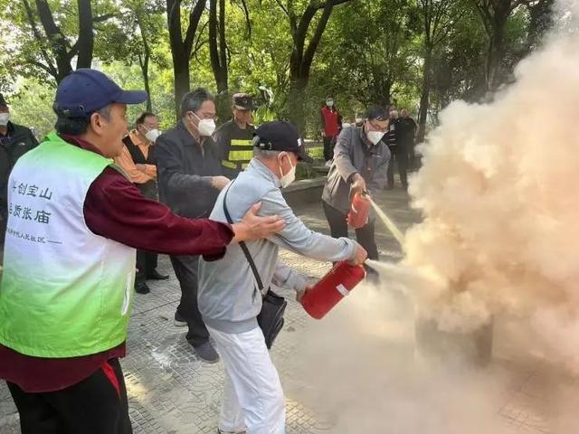 宝山区张庙街道：全民消防，安全至上，打造平安城区  第8张