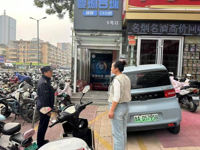 魏家庄街道持续开展门前五包牌匾专项整治行动，打造整洁有序城市环境  第2张