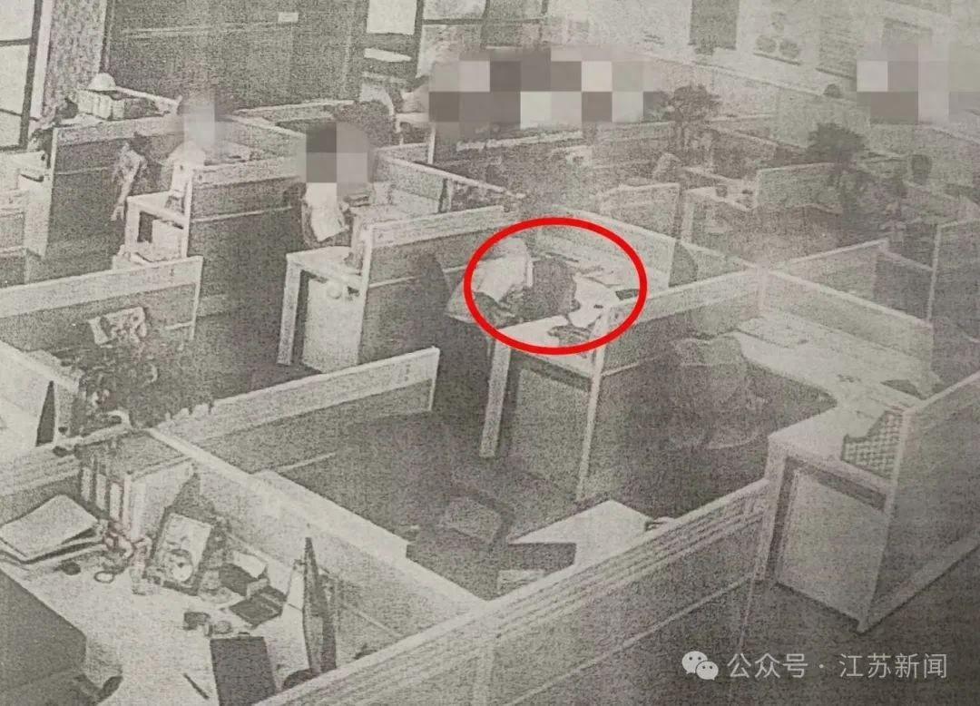上班睡觉 1 小时被开除，员工起诉获赔 35 万，你怎么看？