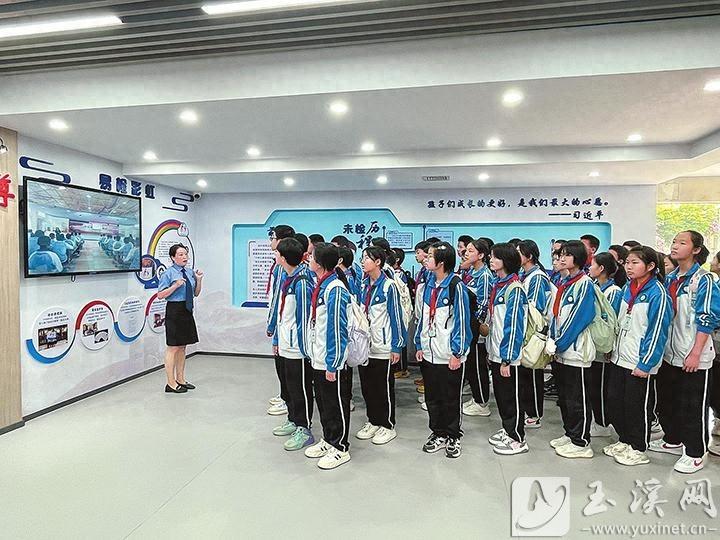 易门县人民检察院：推进法治教育与实践结合，预防未成年人犯罪