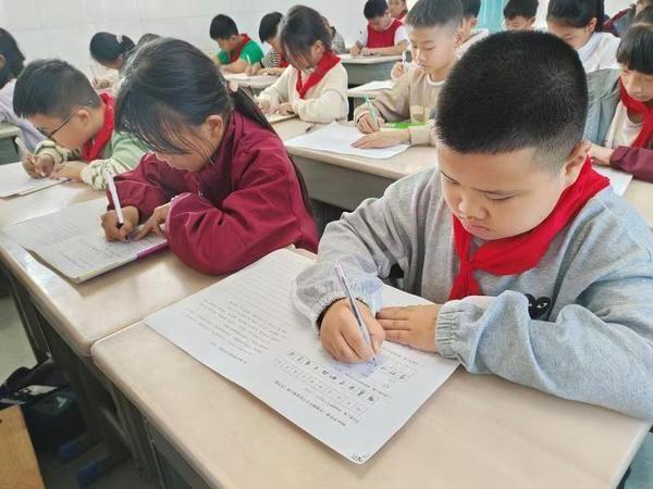 浙江省浦江县各小学课后服务时间居然在做这件事  第2张